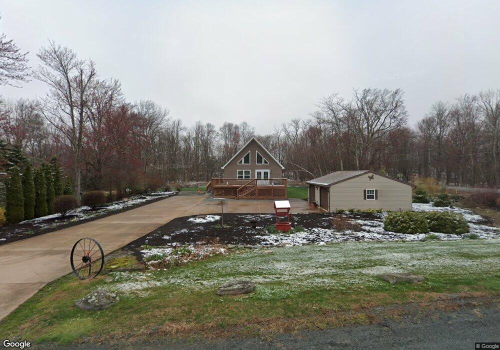 275 Edgefield Rd, Lake Ariel, PA 18436 - photo 1