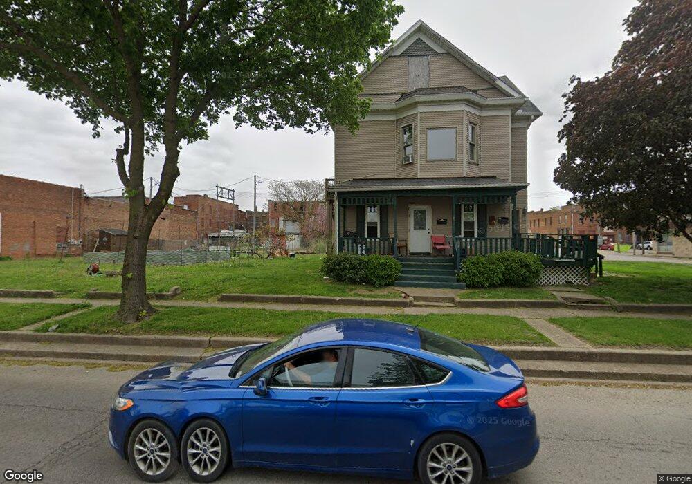 118 S Logan St, Lincoln, IL 62656 - photo 1