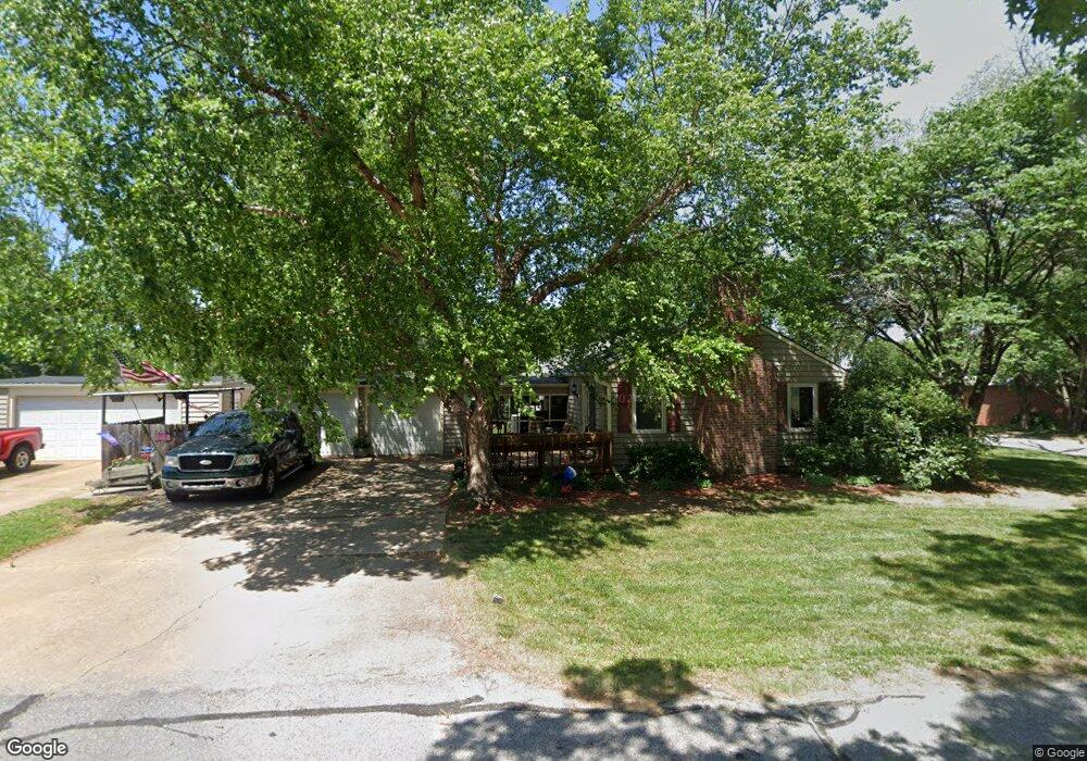 4201 SW Drury Ln, Topeka, KS 66604 - photo 1