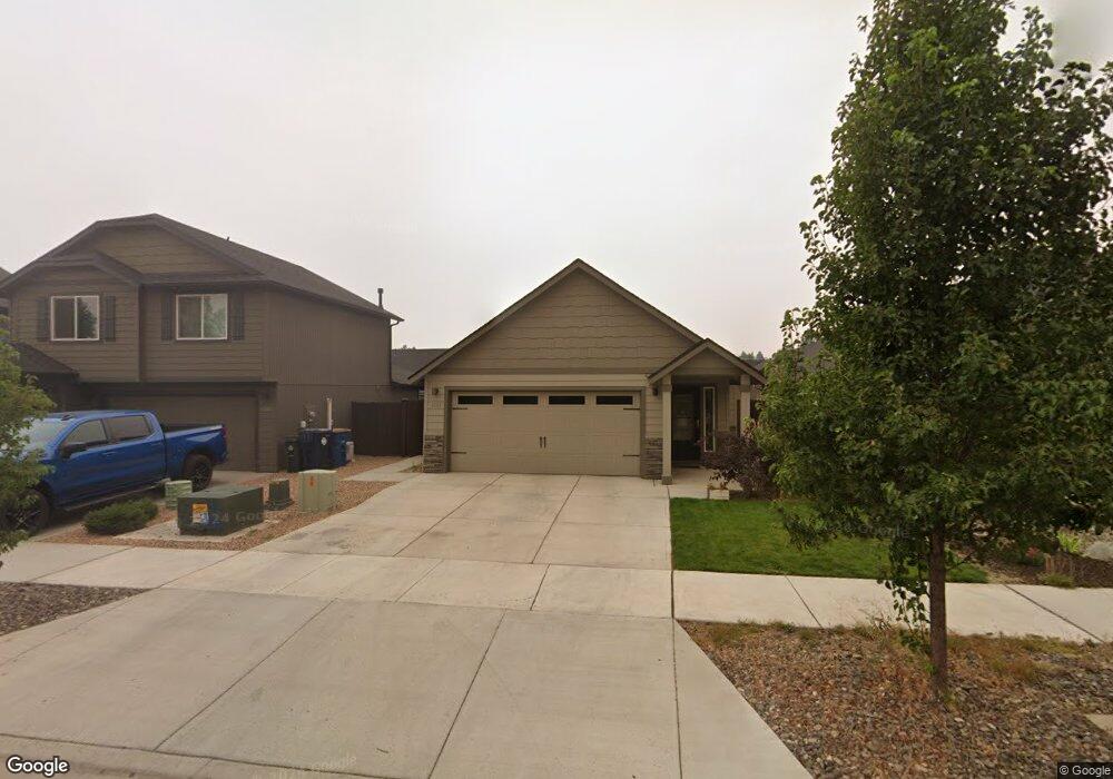 1491 NE Rumgay Ln, Bend, OR 97701 - photo 1