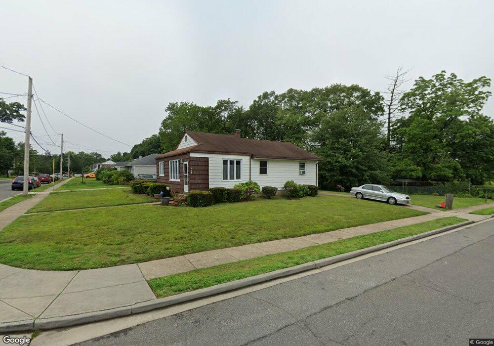 339 Coventry Rd N, West Hempstead, NY 11552 - photo 1