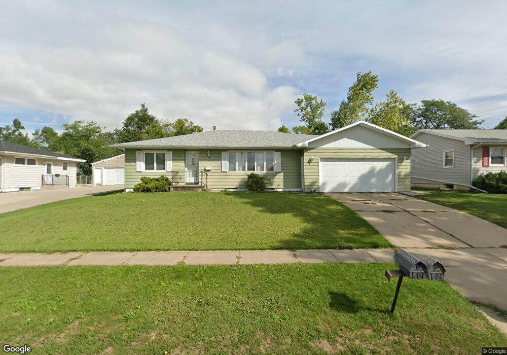 3410 E Ave NW, Cedar Rapids, IA 52405 - photo 1
