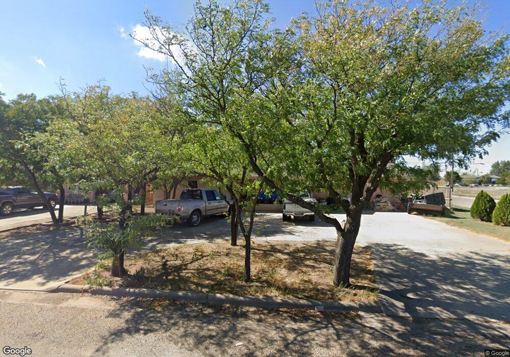 121 N Klein Ave, Dumas, TX 79029 - photo 1