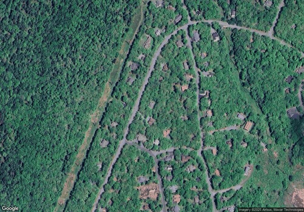 225 Surrey Dr, Hawley, PA 18428 - photo 1