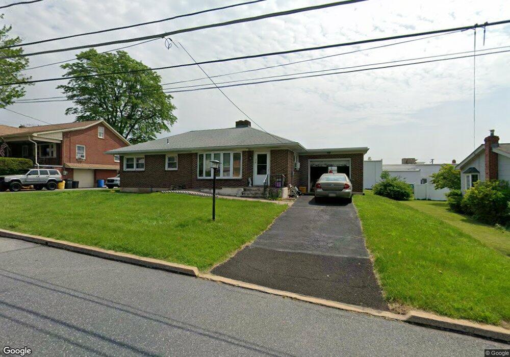 316 Center St, Slatington, PA 18080 - photo 1