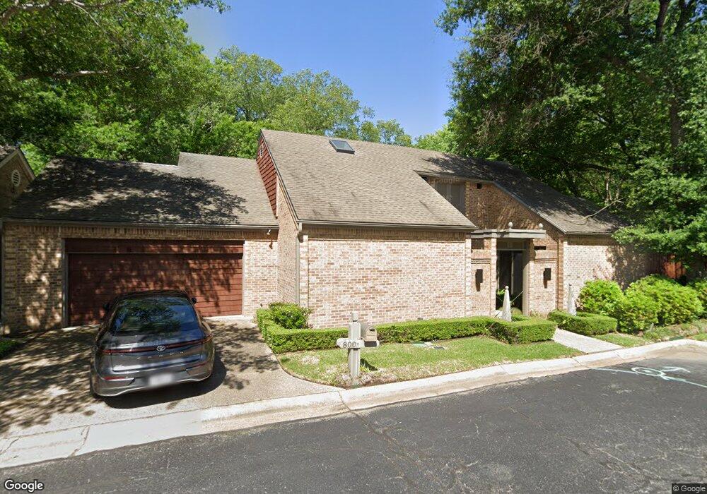 800 Woodhall Ct, Tyler, TX 75703 - photo 1