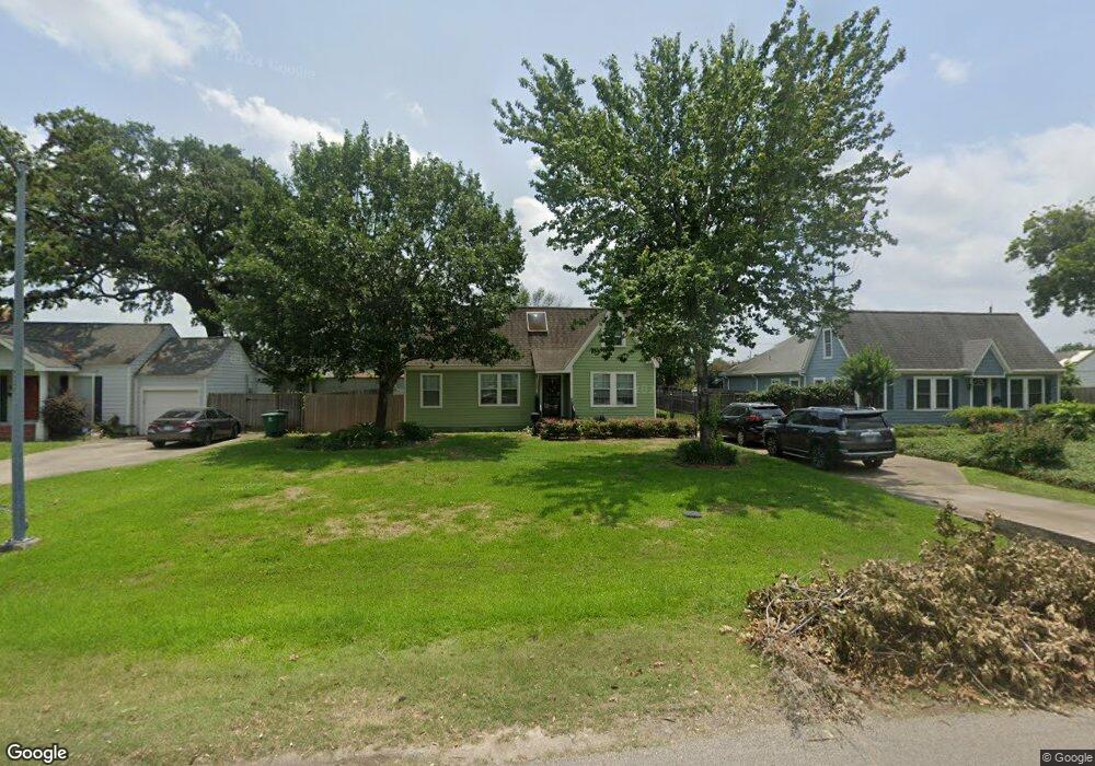 303 W 30th St, Houston, TX 77018 - photo 1