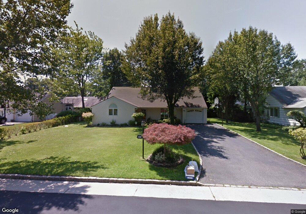 128 Rolling Hill Rd, Manhasset, NY 11030 - photo 1