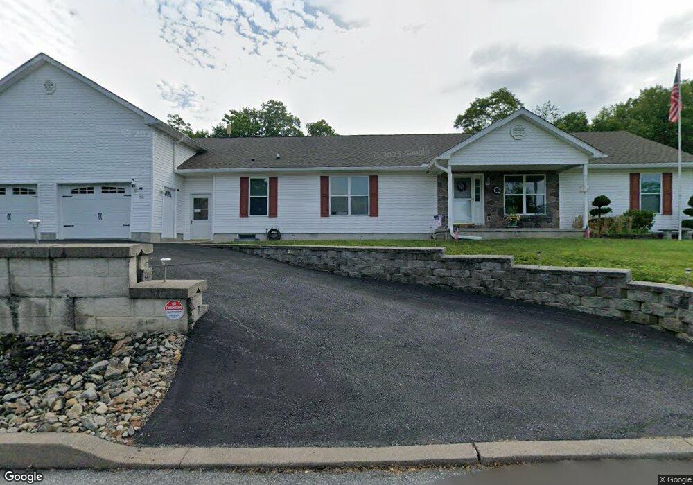 501 Elmwood Ct, Saint Clair, PA 17970 - photo 1