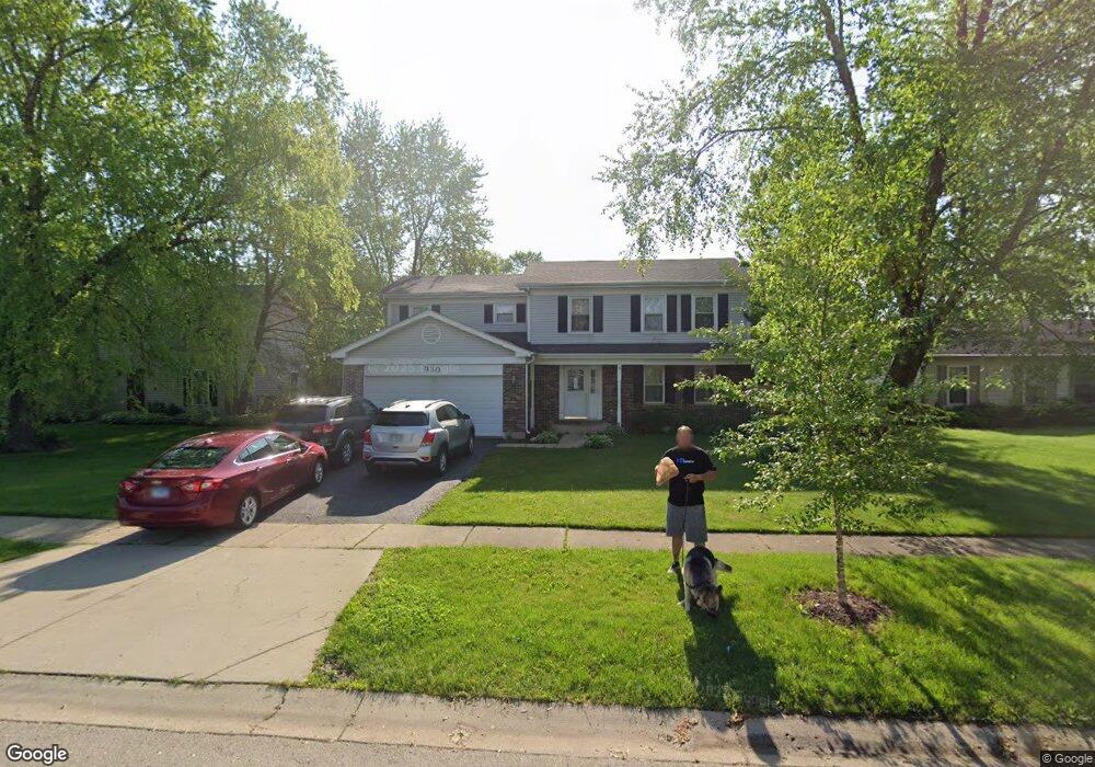 930 Fox Run Ln, Algonquin, IL 60102 - photo 1