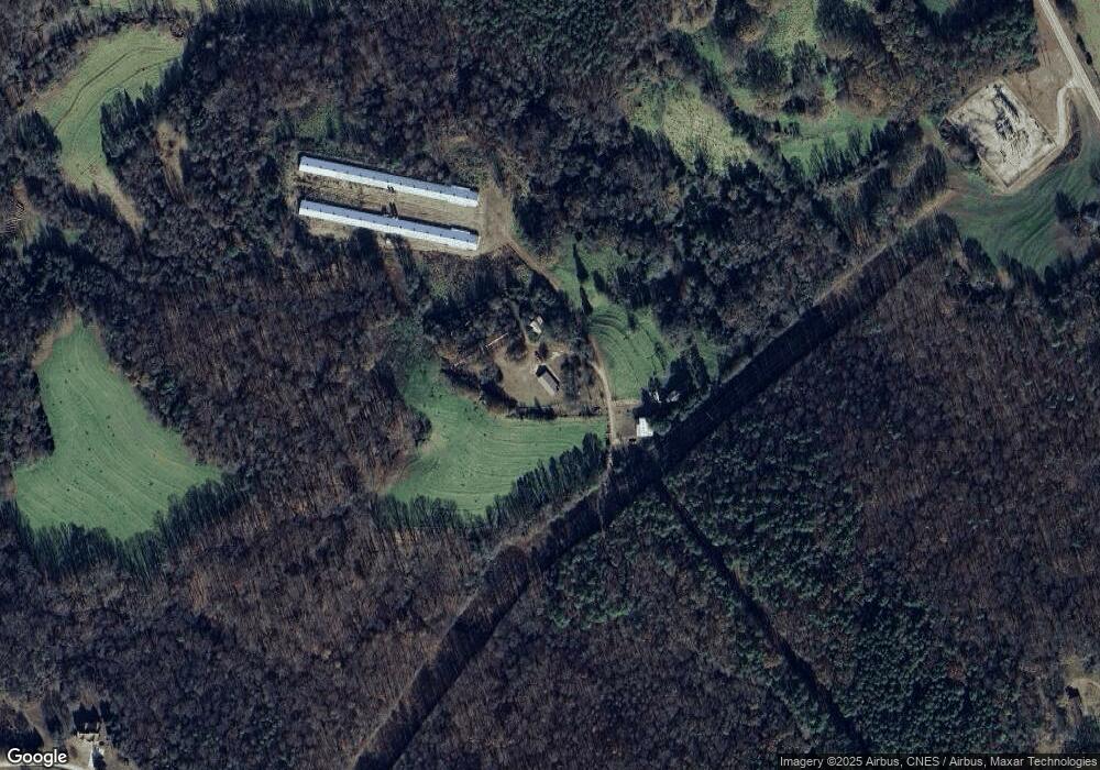 405 Vandiver Rd, Carnesville, GA 30521 - photo 1