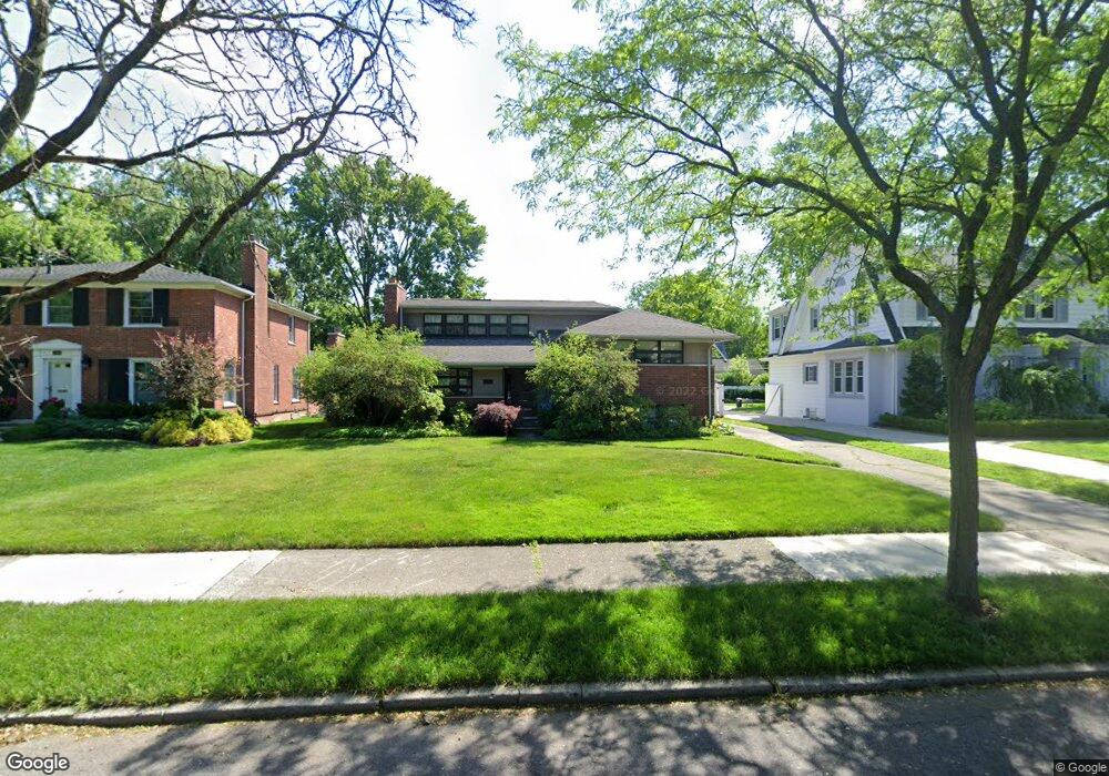 1132 Kensington Ave, Grosse Pointe Park, MI 48230 - photo 1
