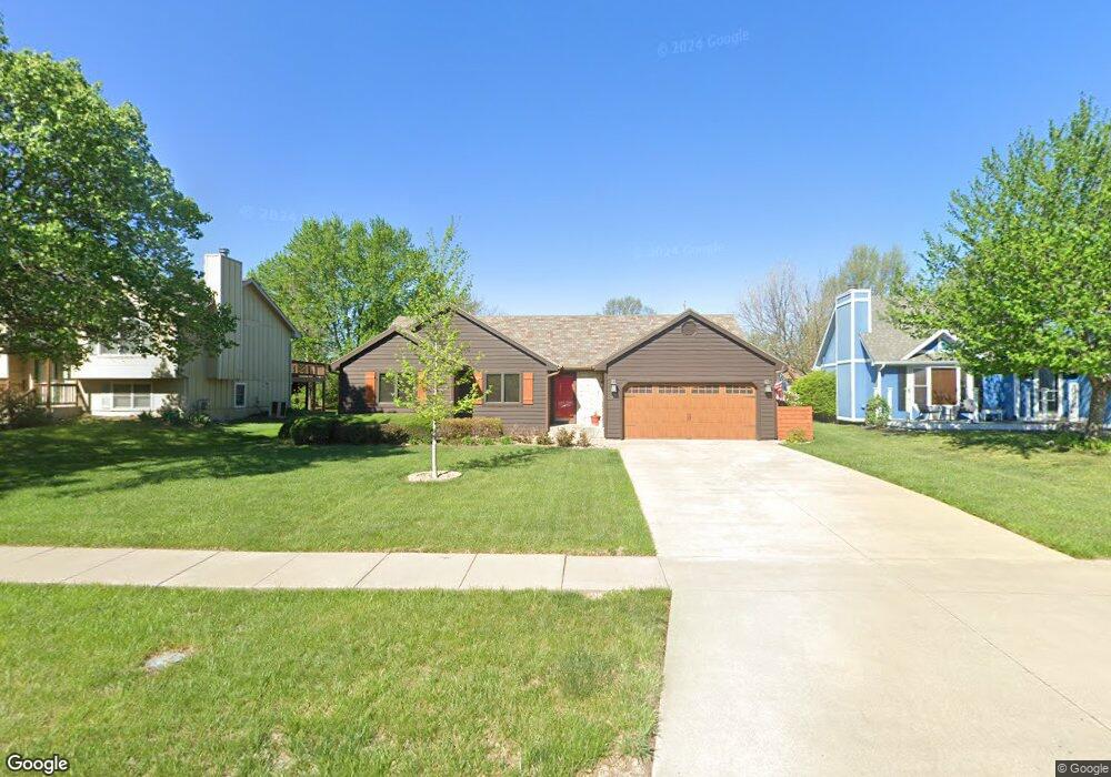2813 SW Ancaster Rd, Topeka, KS 66614 - photo 1