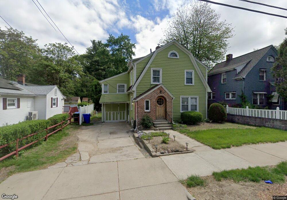 121 Edgemont St, Springfield, MA 01109 - photo 1