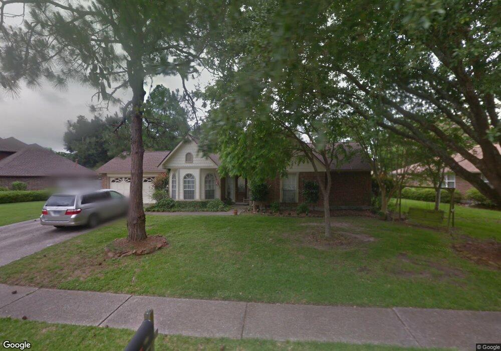 717 Windsor Dr, Friendswood, TX 77546 - photo 1