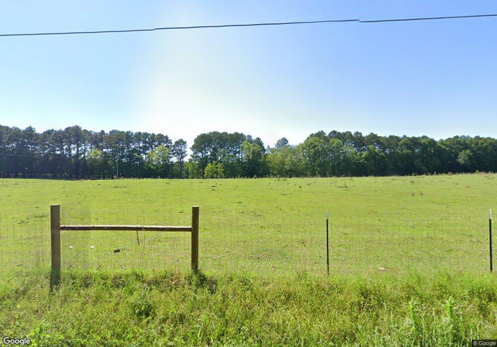 77 Reeves Rd, Laurel, MS 39443 - photo 1