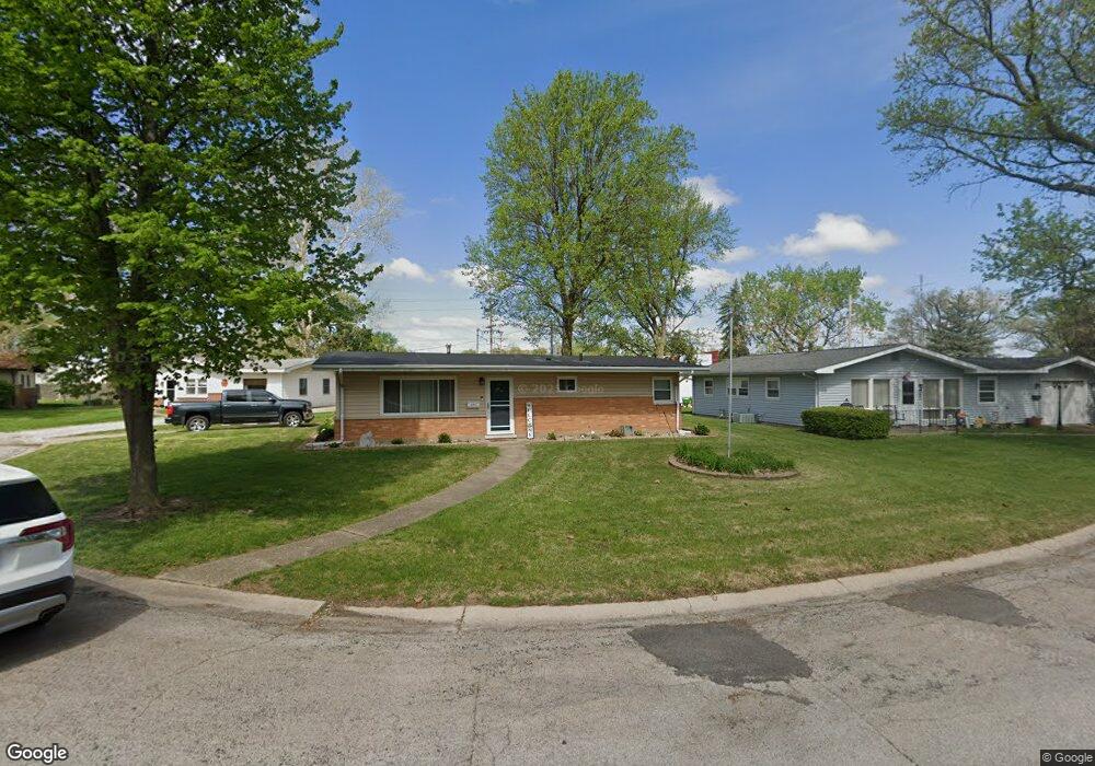 125 Mayfair Dr, Lincoln, IL 62656 - photo 1