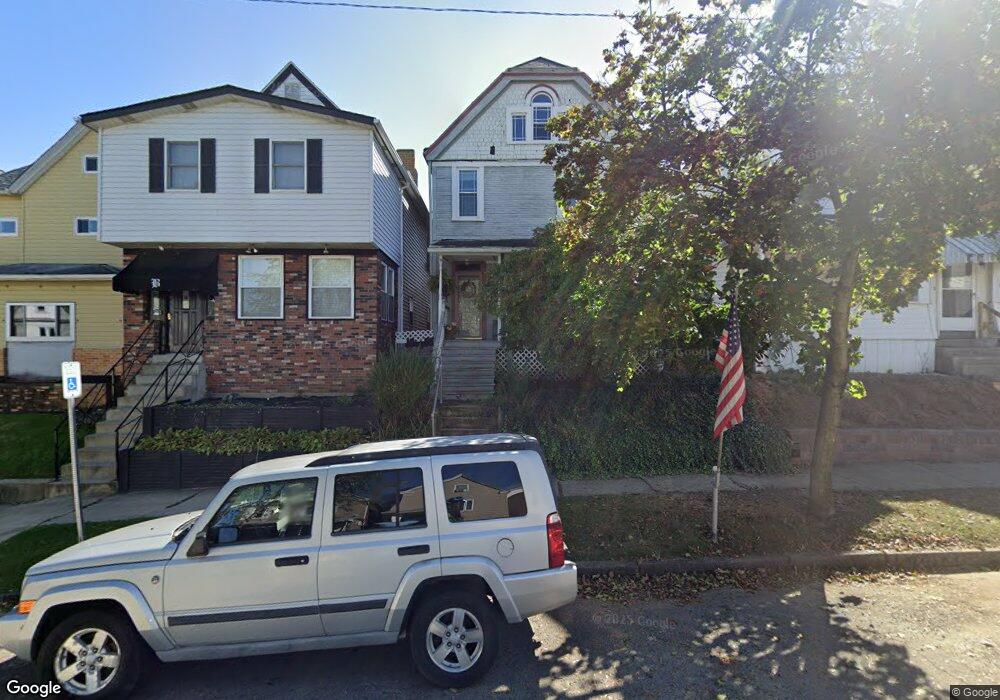 127 Sumner Ave, Vandergrift, PA 15690 - photo 1