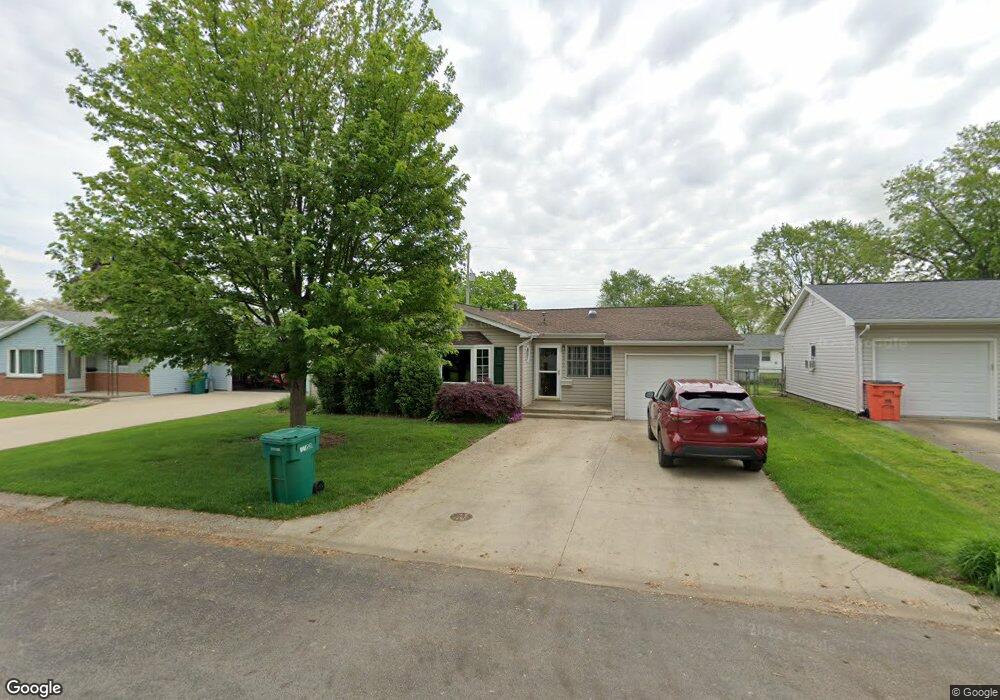 1012 N 30th St, Mattoon, IL 61938 - photo 1