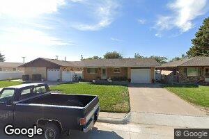 508 S 7th St, Leoti, KS 67861