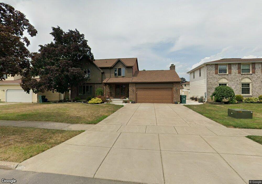 1098 Bowen Dr E, North Tonawanda, NY 14120 - photo 1