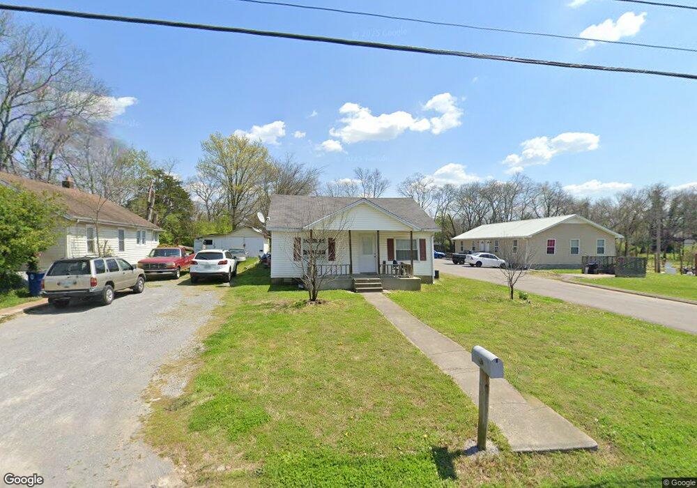 642 Deery St, Shelbyville, TN 37160 - photo 1