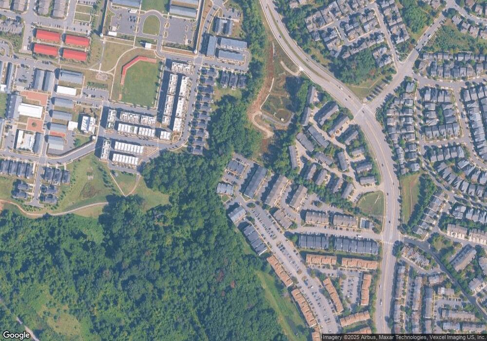 9200 Cardinal Forest Ln, Lorton, VA 22079 - photo 1