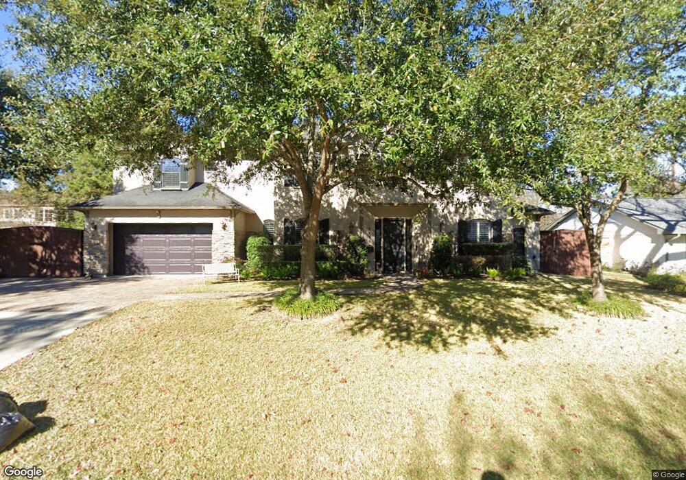 8606 Merlin Dr, Houston, TX 77055 - photo 1