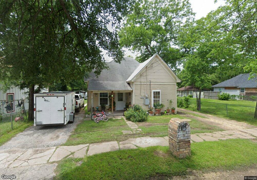 661 Chase Ave, Cleburne, TX 76031 - photo 1