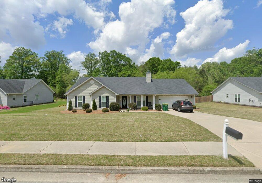 607 Embassy Walk, Winder, GA 30680 - photo 1