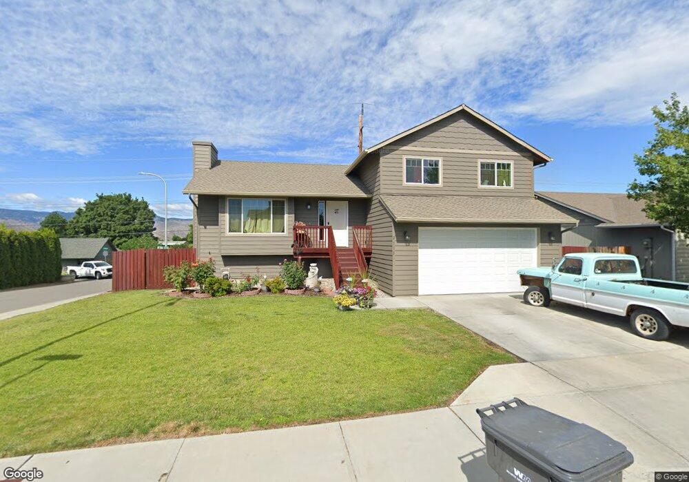 2511 NE Noble Loop, East Wenatchee, WA 98802 - photo 1