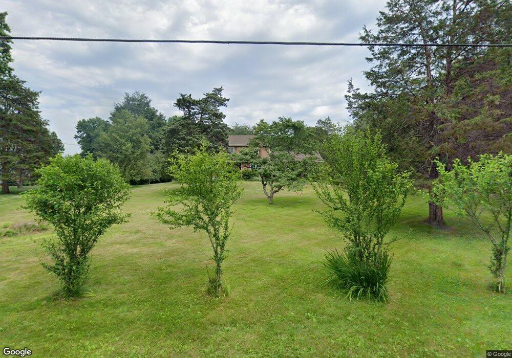 6 Red Coat Ln, Redding, CT 06896 - photo 1