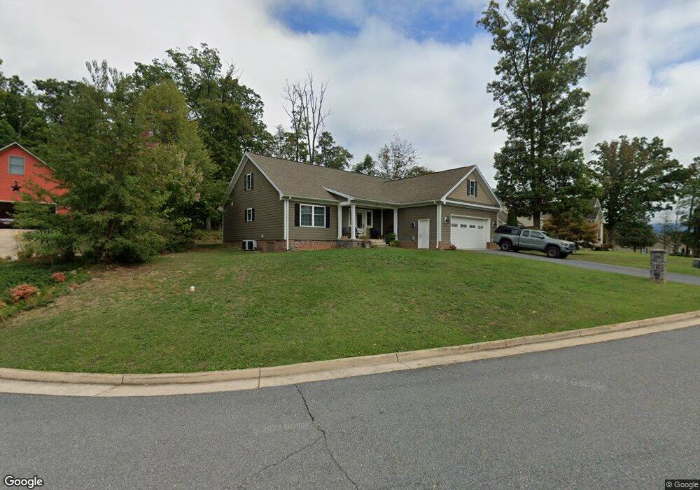 426 Heritage Dr, Luray, VA 22835 - photo 1