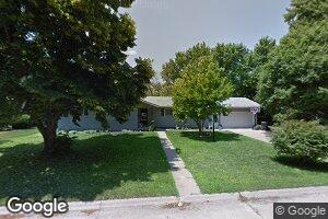 503 Center Crest Dr, Clay Center, NE 68933