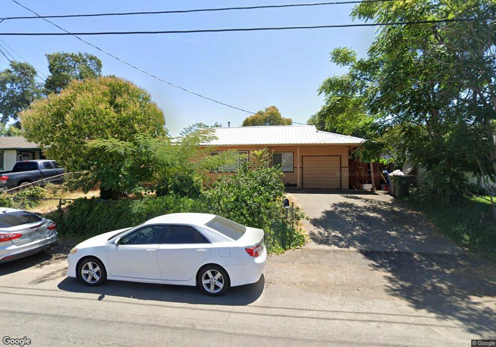 1106 3rd St, Redding, CA 96002 - photo 1