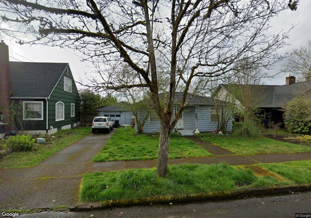 1166 11th Ave SW, Albany, OR 97321 - photo 1