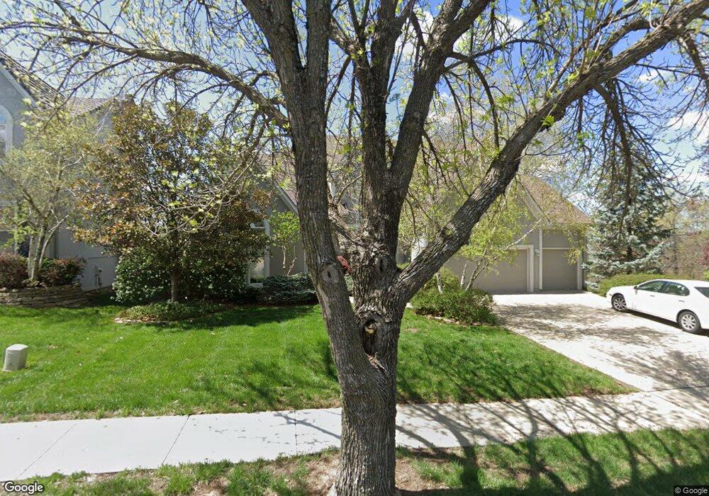 8424 Widmer Rd, Lenexa, KS 66215 - photo 1