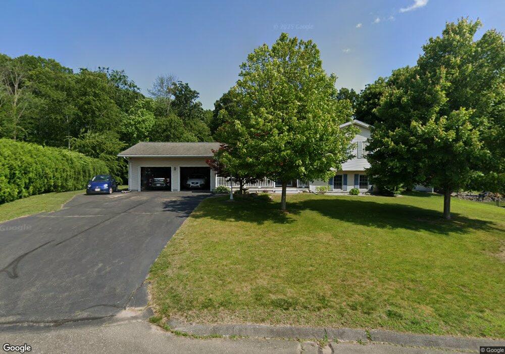 90 Oak Knoll Cir, Ludlow, MA 01056 - photo 1