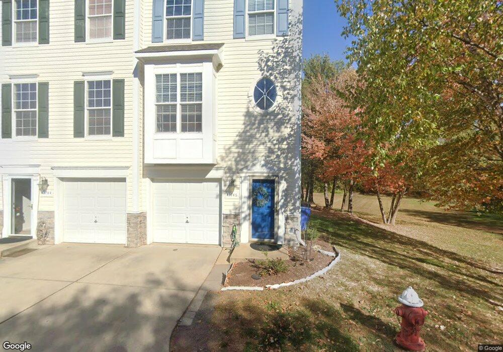 43746 Calistoga Square unit 32, Ashburn, VA 20147 - photo 1