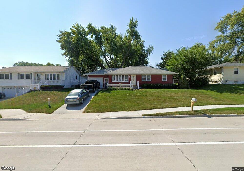 2915 O Ave NW, Cedar Rapids, IA 52405 - photo 1