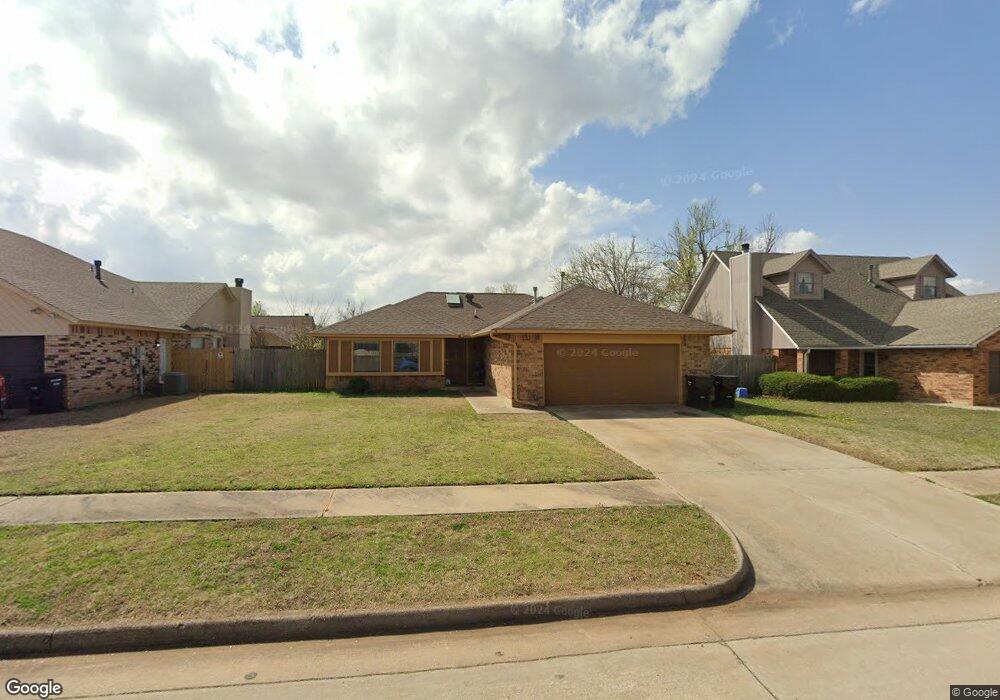 2120 NE 11th St, Moore, OK 73160 - photo 1