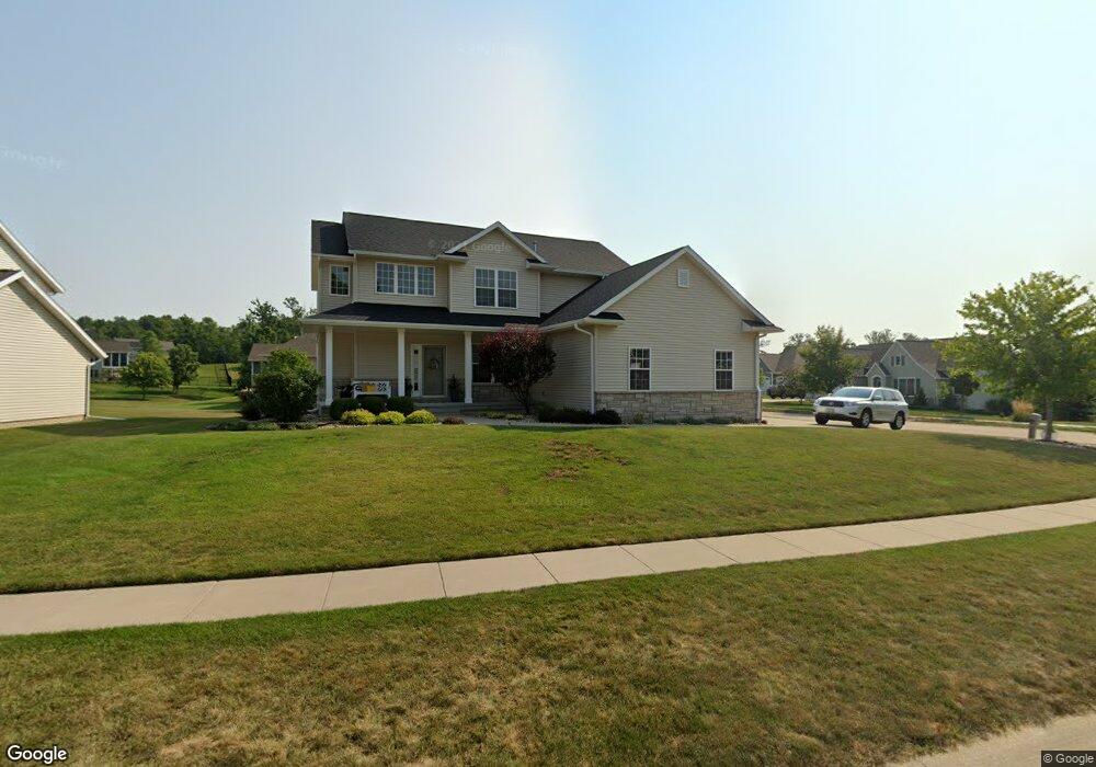 3405 Cedar River Ct NE, Cedar Rapids, IA 52411 - photo 1