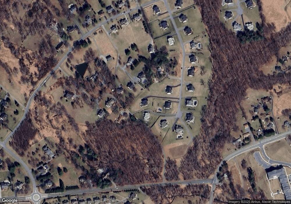 2127 Winton Ct, Sykesville, MD 21784 - photo 1