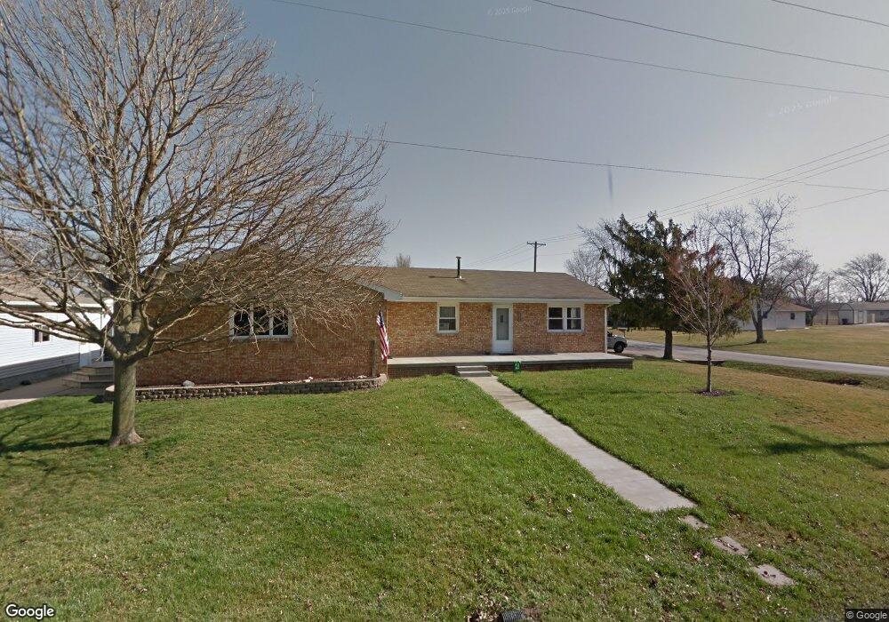 110 Harrison St, Lincoln, IL 62656 - photo 1