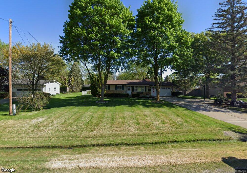 2472 W Maple Ave, Flint, MI 48507 - photo 1