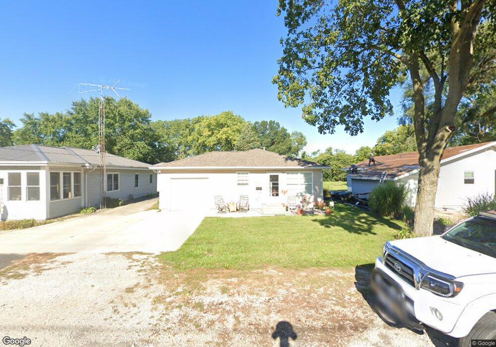 304 S Parke St unit 1, Tuscola, IL 61953 - photo 1