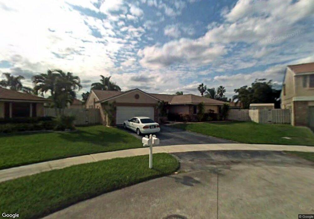 14680 Poplar Hill Ct, Davie, FL 33325 - photo 1