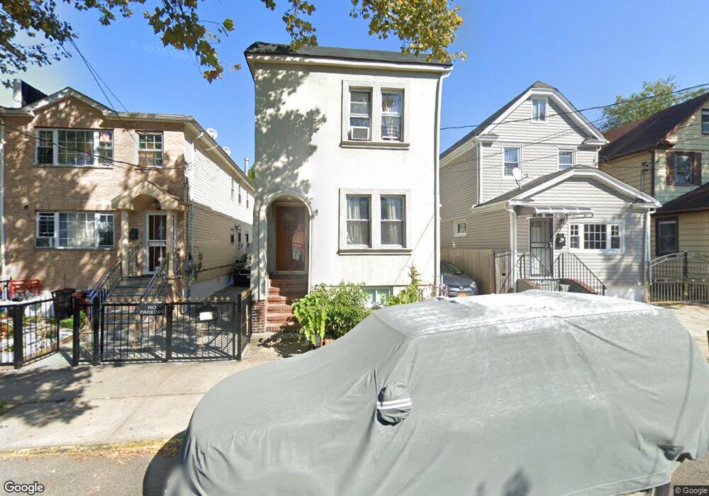 10927 156th St, Jamaica, NY 11433 - photo 1