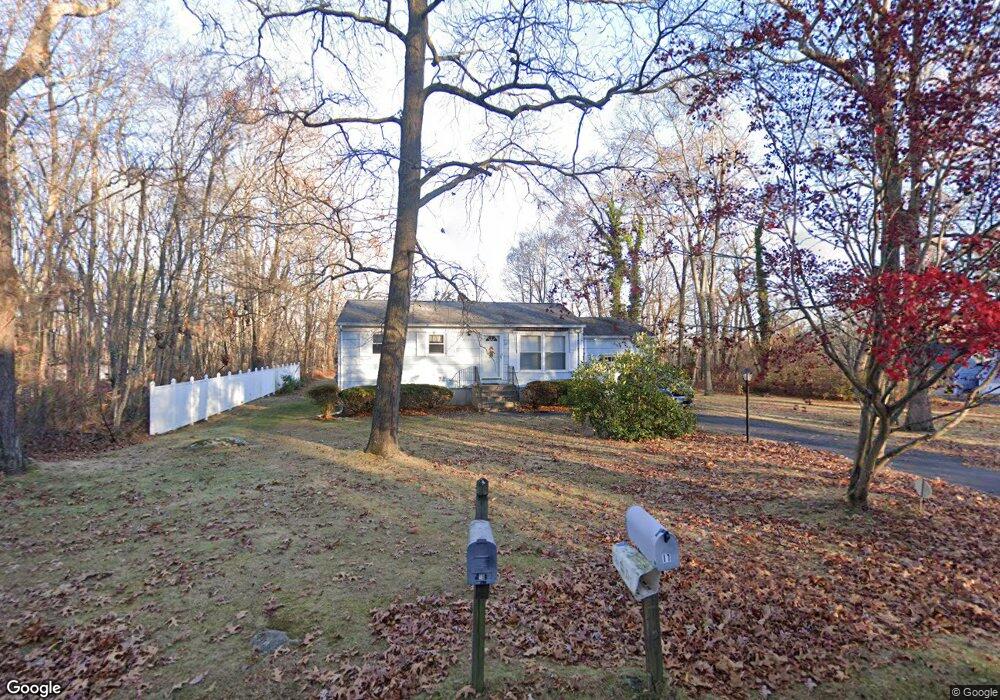 17 Riverview Rd, Niantic, CT 06357 - photo 1