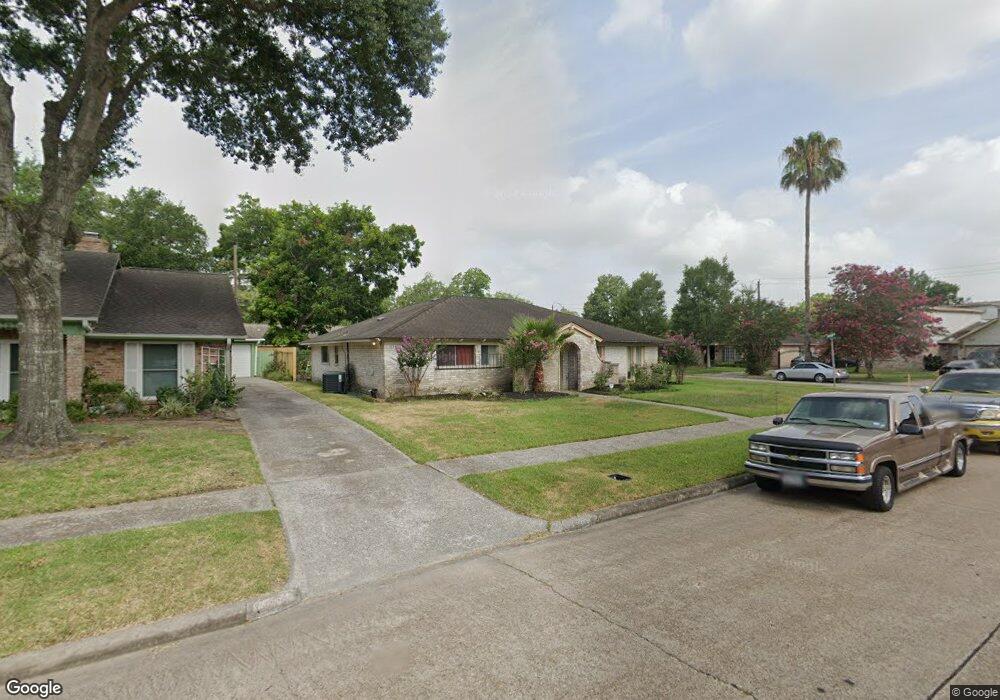 5423 Park Plaza Dr, Houston, TX 77091 - photo 1